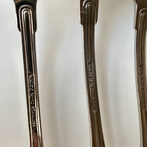 WALCO Stainless 18-10 Flatware Set ( 48 pieces ) - Picture 9 of 16